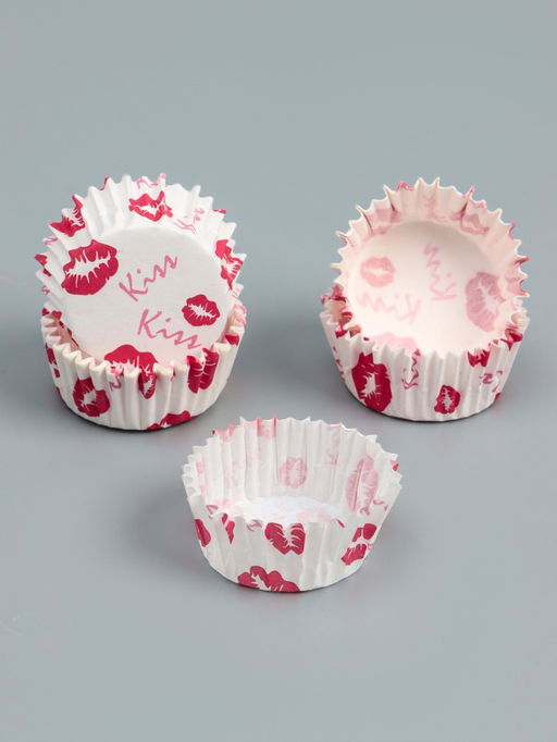Цена за 300 шт. Форма для выпечки и упаковки конфет бумажная UPAK LAND «Поцелуи», 3.5×2 см, одноразовая, белая