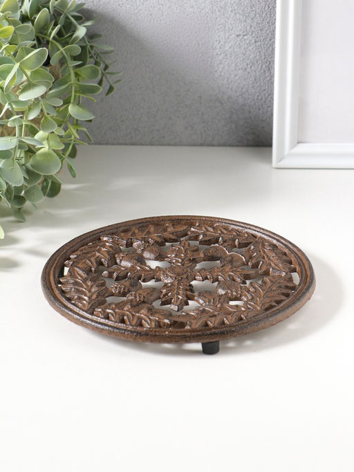 Сувенир чугун подставка "Жёлуди и дубовые листья" 18х18х1,5 см