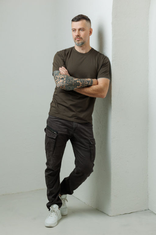 Спортивная футболка с короткими втачными рукавами