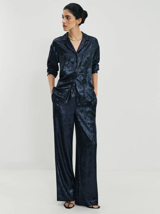 Блузка из блестящей ткани / Zarina