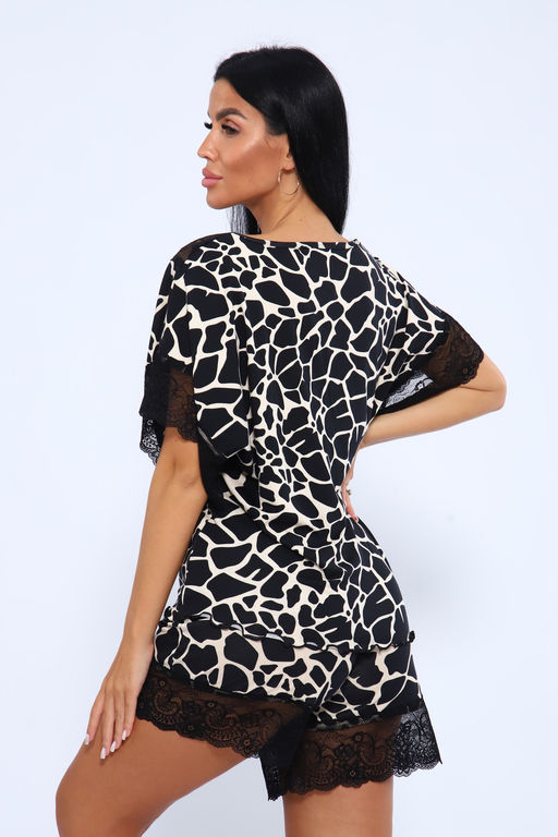 Пижама 375708  с шортами и футболкой кружевная