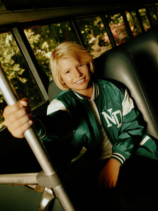 Okul Yolunda ?st?nden ??kmayacak Mont - Waikiki фото 2