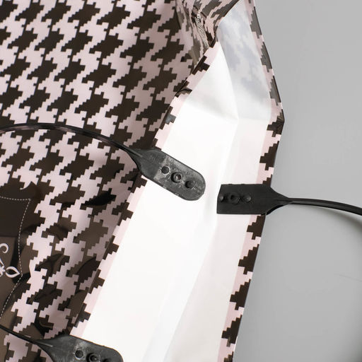 Цена за 10 шт. Пакет «Шанель», полиэтиленовый, с пластиковой ручкой, 34×34 см, 100 мкм