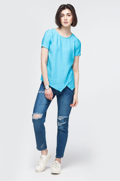 Блузка с асимметричной линией низа