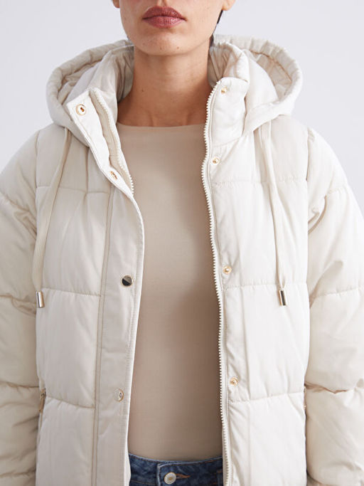 Kap??onlu Kad?n ?i?me Mont