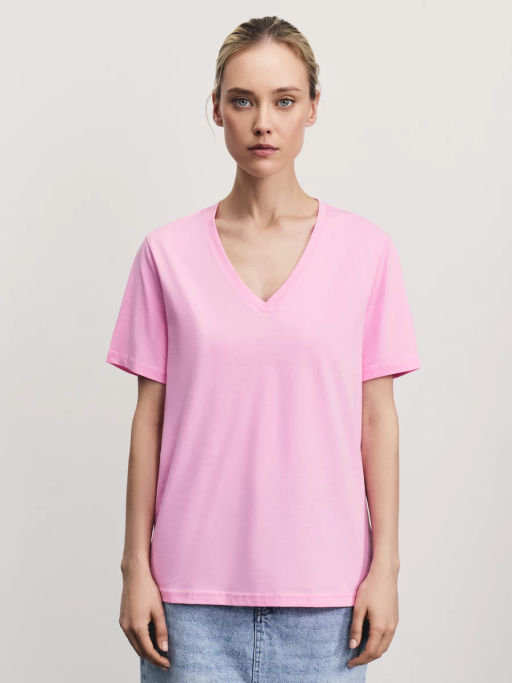 Базовая футболка с V-образным вырезом из хлопка / Zarina  фото 3