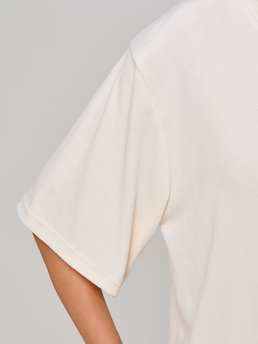 335 Костюм с шортами, велюр, молочный - Knitka wear фото 6