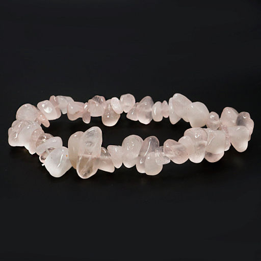 Браслет из камня Розовый кварц дарует привлекательность