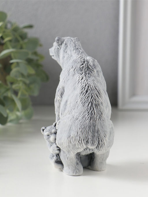 Сувенир "Медведица с медвежонком на задних лапах", 11см