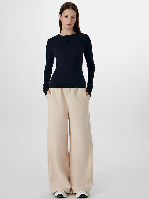 Лонгслив женский черный с надписью Be a new icon - Mark formelle фото 3