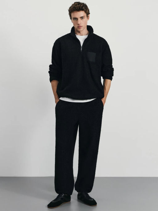 Толстовка relax fit с нашивкой / Zarina