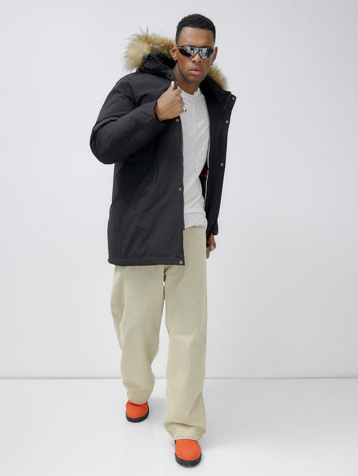 Парка зимняя с мехом черного цвета до - 30