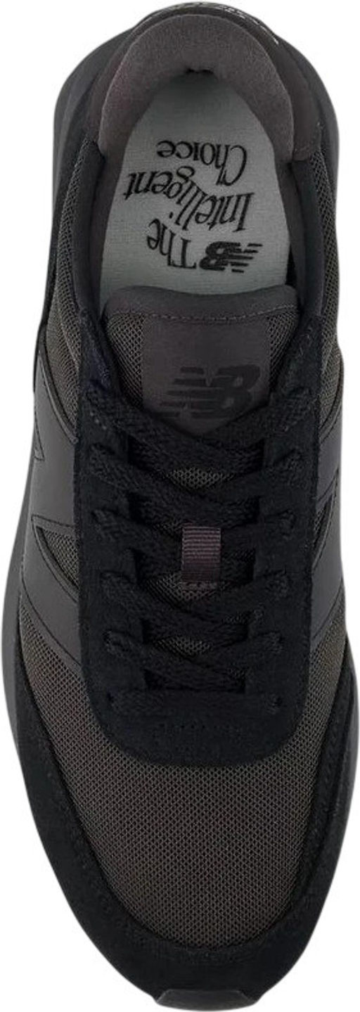 Кроссовки взрослые