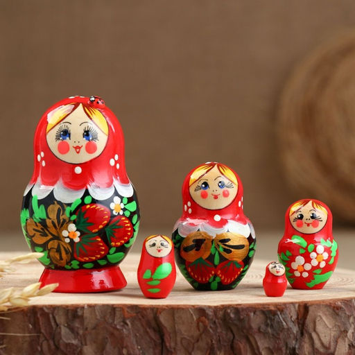 Матрёшка дерево «Божья коровка», красный платок, 5 кукольная, 9-11 см