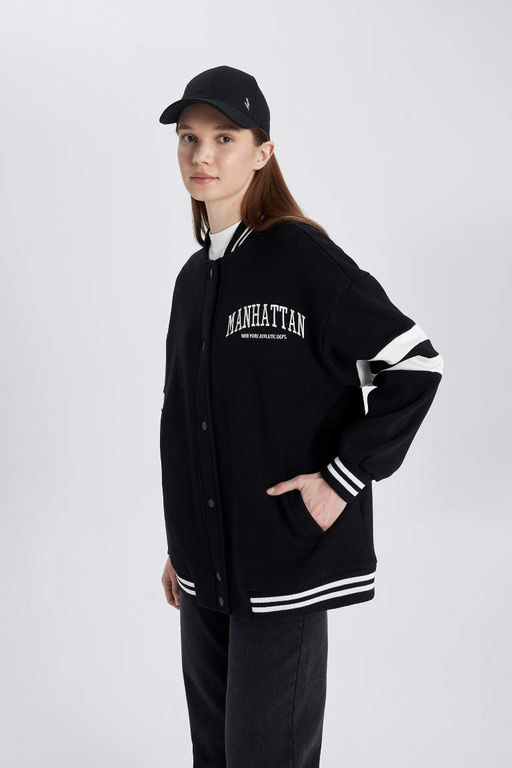 Мягкий пушистый кардиган-бомбер с вышитым воротником колледжа внутри - Defacto фото 5