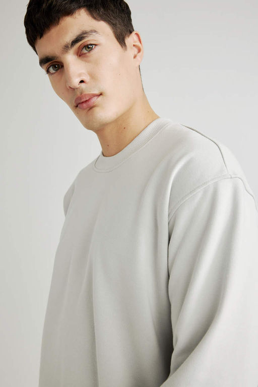 Базовый свитшот Oversize с круглым вырезом - Defacto фото 4