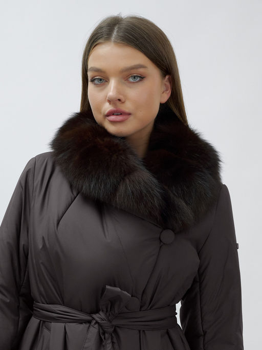 Пальто зимнее женское с мехом песец люкс класса темно-коричневого цвета 5071TK - Mtforce фото 6