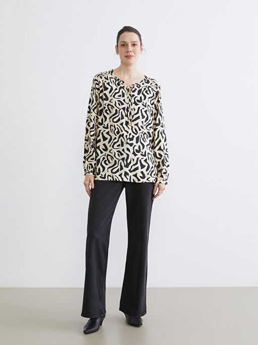 Ba?lamal? Yaka Desenli Bluz