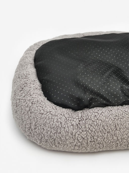 Лежанка для собак и кошек Уют, мягкий мех, 45 х 35 х 11 см, серая - Пижон фото 12