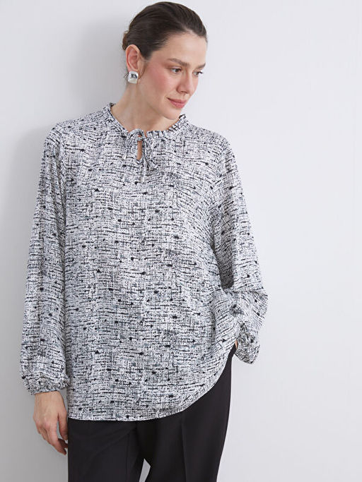 Ba?lamal? Yaka Desenli Bluz