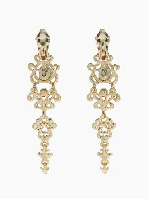 Клипсы для ушей висячие со стразами QF Ажур, капли с завитками, цвет бело-синий в золоте