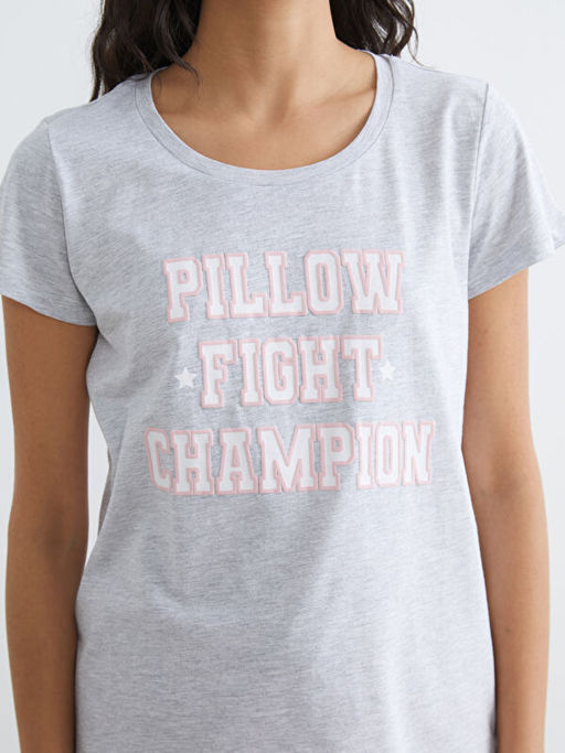 Bisiklet Yaka Bask?l? Kad?n ?ortlu Pijama Tak?m?