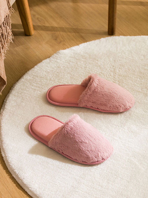 Pel?? Kad?n Ev Terli?i