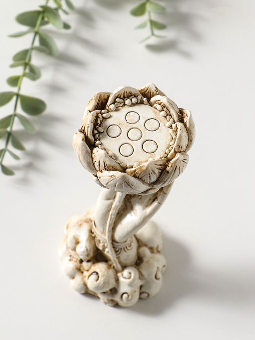 Сувенир полистоун "Рука с лотосом и Буддой" беж 7х7,5х18 см