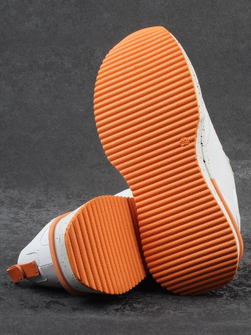 04-S77-42 WHITE Кроссовки женские (натуральная кожа)