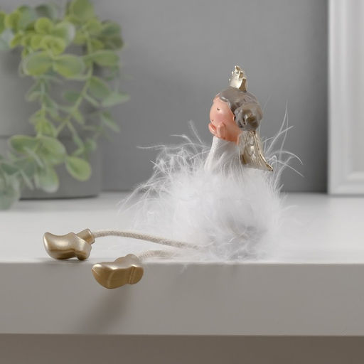 Фигурка настольная полистоун «Ангелочек-принцесса пушок стесняшка с длинными ножками», на полку, 8.5×5.5×4 см