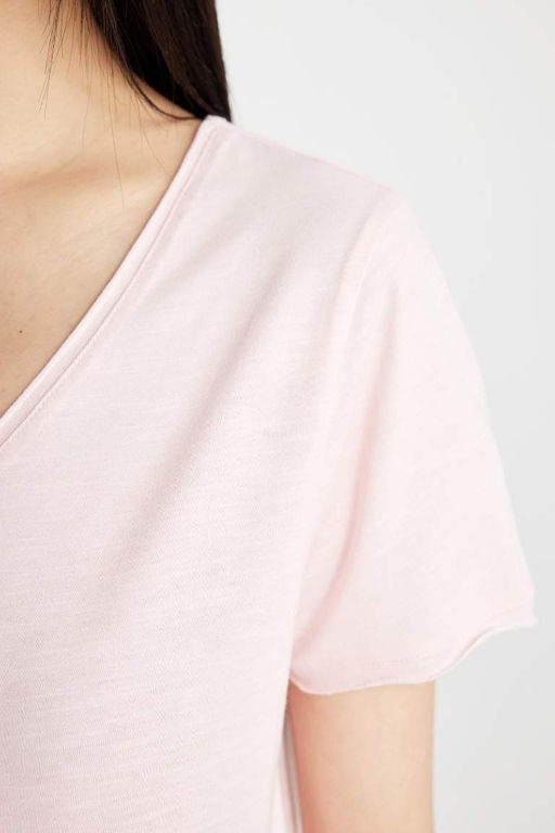 Базовая футболка стандартного кроя с V-образным вырезом и короткими рукавами - Defacto фото 5