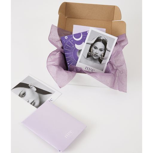 Серебряные серьги-гвоздики с фианитами