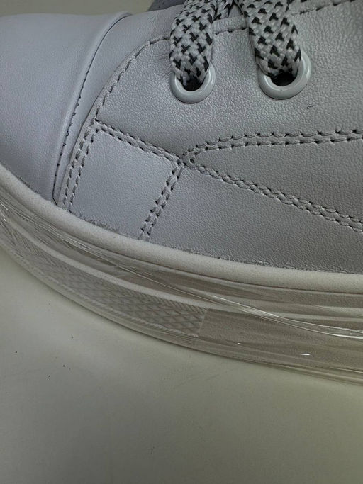 Ботинки 215.warmw. белый уценка