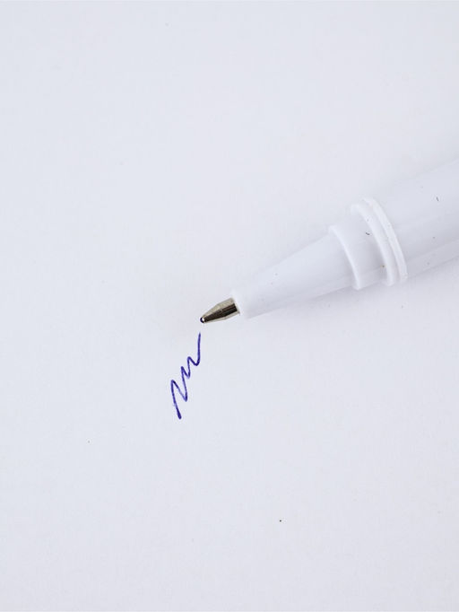 Цена за 10 шт. Ручка шариковая, синяя паста, пластиковый корпус с колпачком, 0.7 мм 8 марта: Ты прекрасна, бабочки