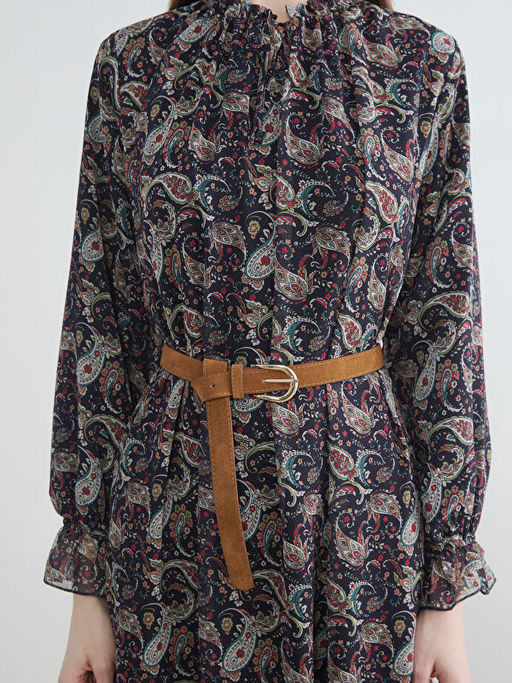 Dik Yaka Desenli Kemerli ?ifon Elbise