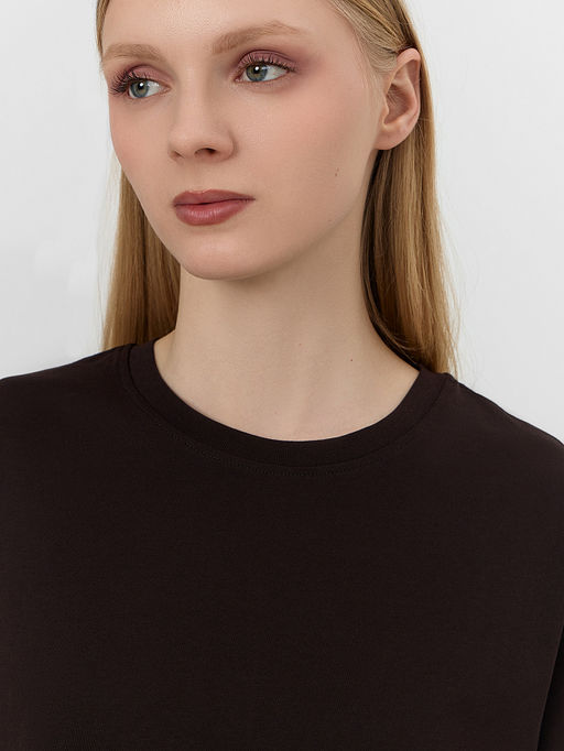 Футболка базовая женская коричневая - Mark formelle фото 4