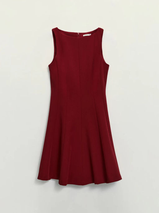 Платье мини приталенного силуэта / Zarina