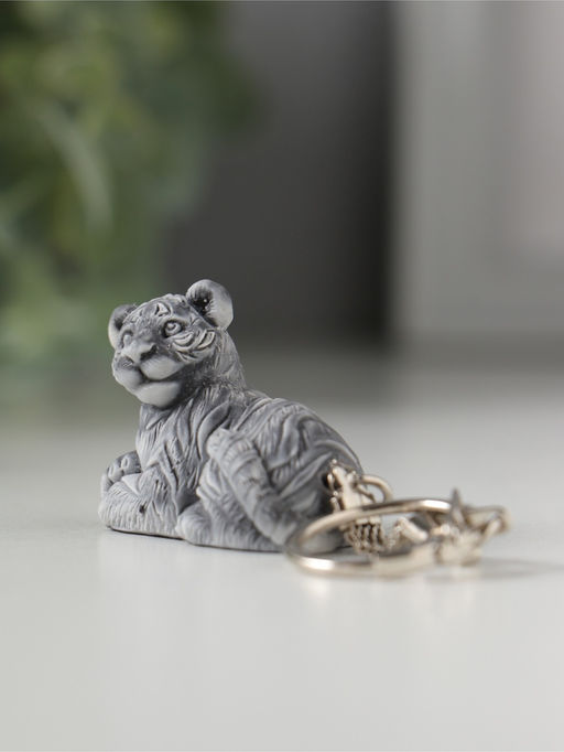 Брелок "Тигр лежит маленький" 3см