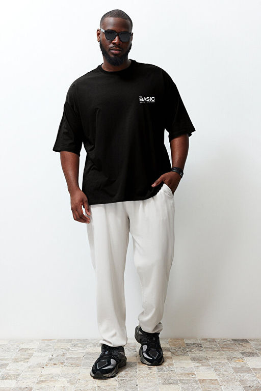 Siyah Oversize/Geni_ Kesim Bisiklet Yaka S_rt Bask_l_ B_y_k Beden T-Shirt TMNSS25BF00004 - Trendyolmilla фото 2