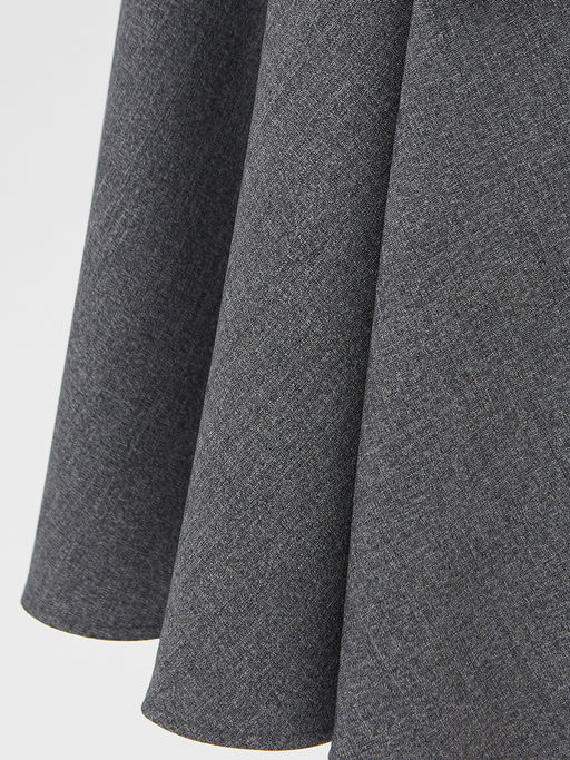 Платье из однотонной костюмной ткани