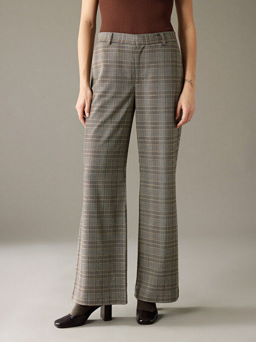 Standart Fit Ekose Kad?n Pantolon