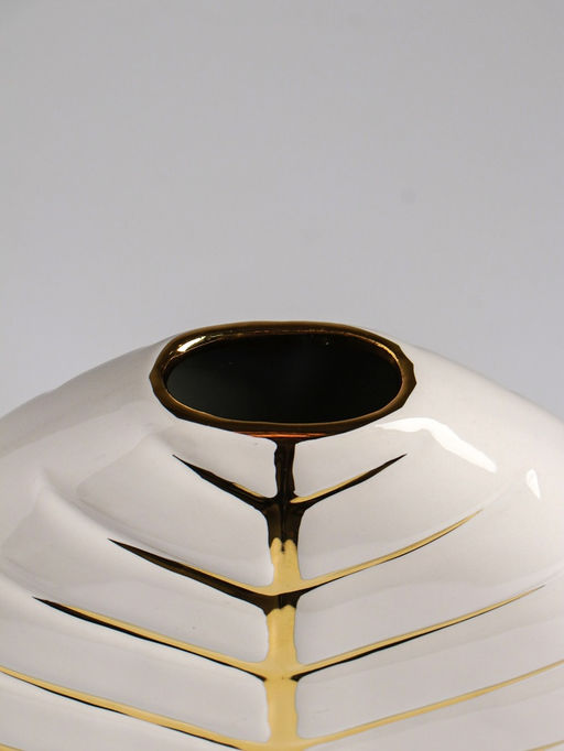 Ваза настольная керамика "Новайо" 18х17 см, белый