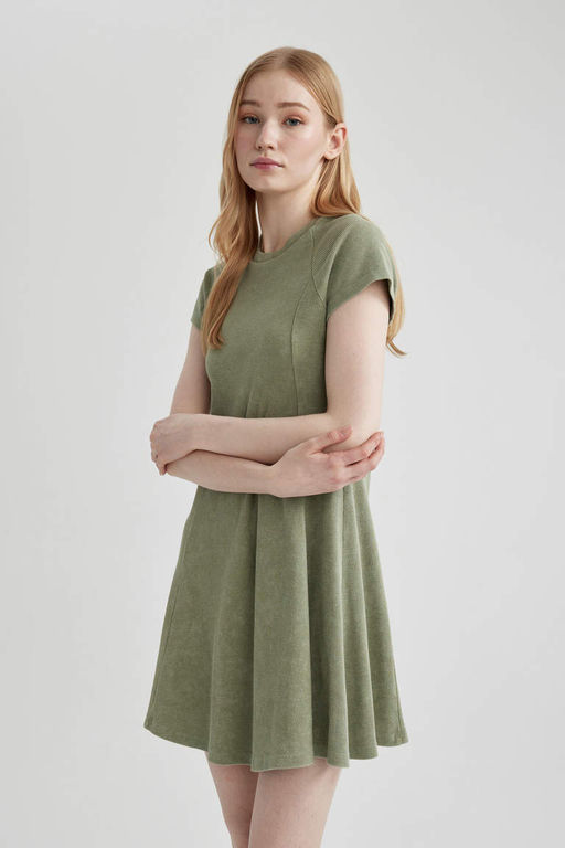 Мини-платье трапециевидной формы в рубчик с короткими рукавами и выцветшим эффектом - Defacto фото 3