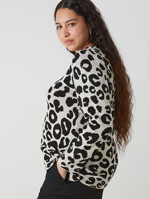 Bisiklet Yaka Leopar Desenli Kad?n Triko Kazak