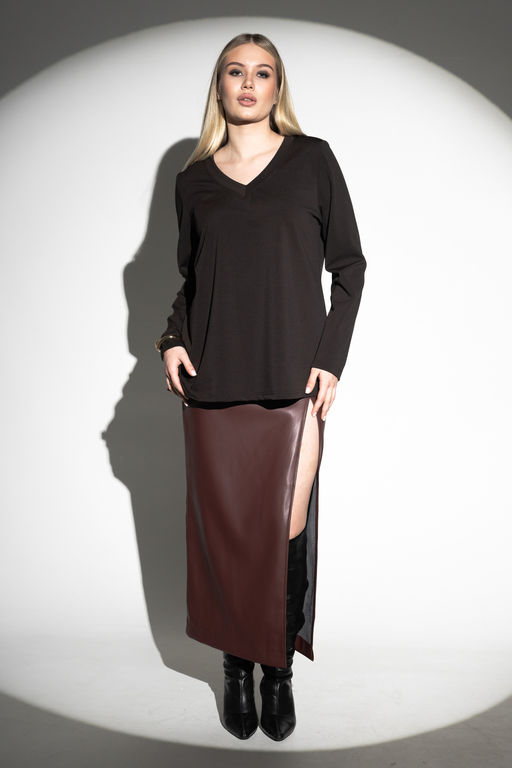 Лонгслив с V- образным вырезом