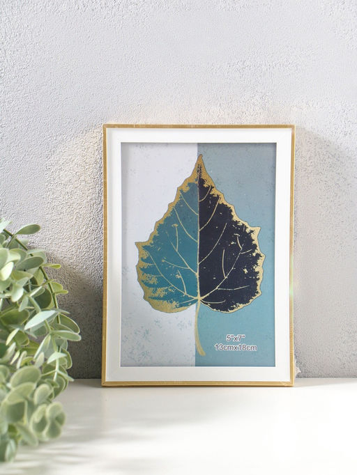 Цена за 2 шт. Фоторамка для фото 13×18 см «Современная классика», пластик, под золото и белый, 19×13.8×1.5 см