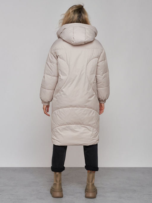 Пальто утепленное молодежное зимнее женское бежевого цвета 52323B - Holdluck фото 5