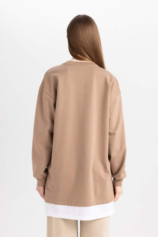 Женский свитшот с круглым вырезом стандартного кроя, базовый однотонный свитшот из ткани, туника с деталью по нижнему краю - Defacto фото 7
