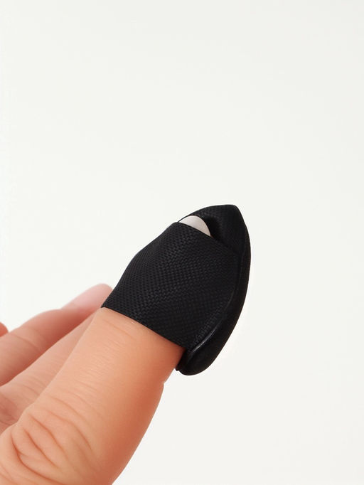 Цена за 2 шт. Спонжи для макияжа, в футляре, 2 шт., чёрные