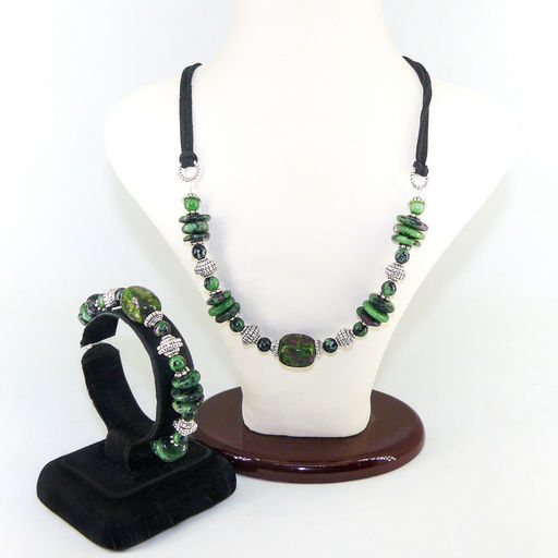 Комплект - Роберта - из рубина в цоизите - бусы 60 см и браслет 18-19 см